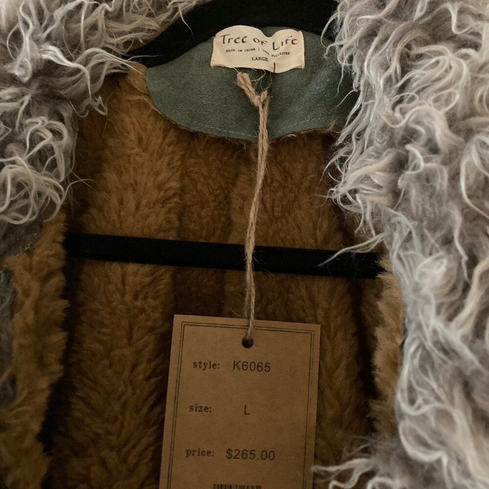 Tree of Life Women's Green Faux Fur Trim Embroidered Coat - Picture 2 of 9